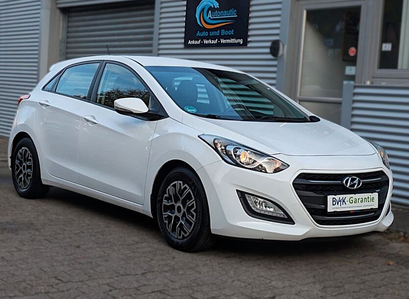 Hyundai i30 132.000 km 9.850 € Kleve-Donsbrüggen 47533