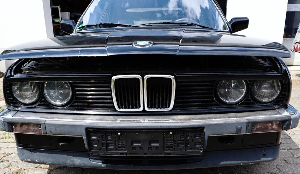 BMW E30