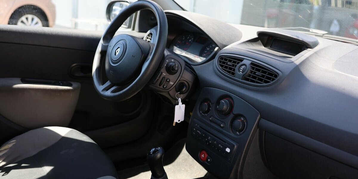 Renault Clio 1.5 dCi Authentique 1.HAND / TÜV-AU-02.2027 260.000 km 1.402 &euro; Hamm 59077