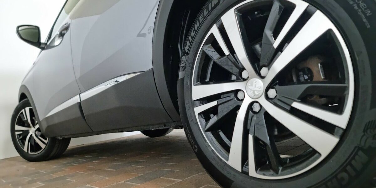 Peugeot 5008 GT LED APP SHZ Kamera Digital Navi 7-Sitzer 47.200 km 25.700 &euro; Garrel 49681