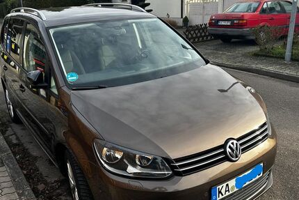 VW Touran 179.000 km 9.990 &euro; Karlsruhe 76185