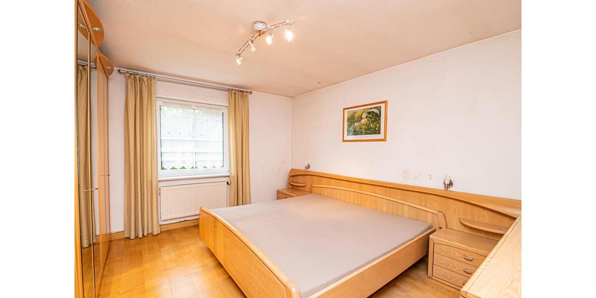 Zweifamilienhaus mit Garten in absoluter TOP-LAGE nahe Cham - Zweifamilienhaus Cham / Michelsdorf Michelsdorf | Angebot:12501300