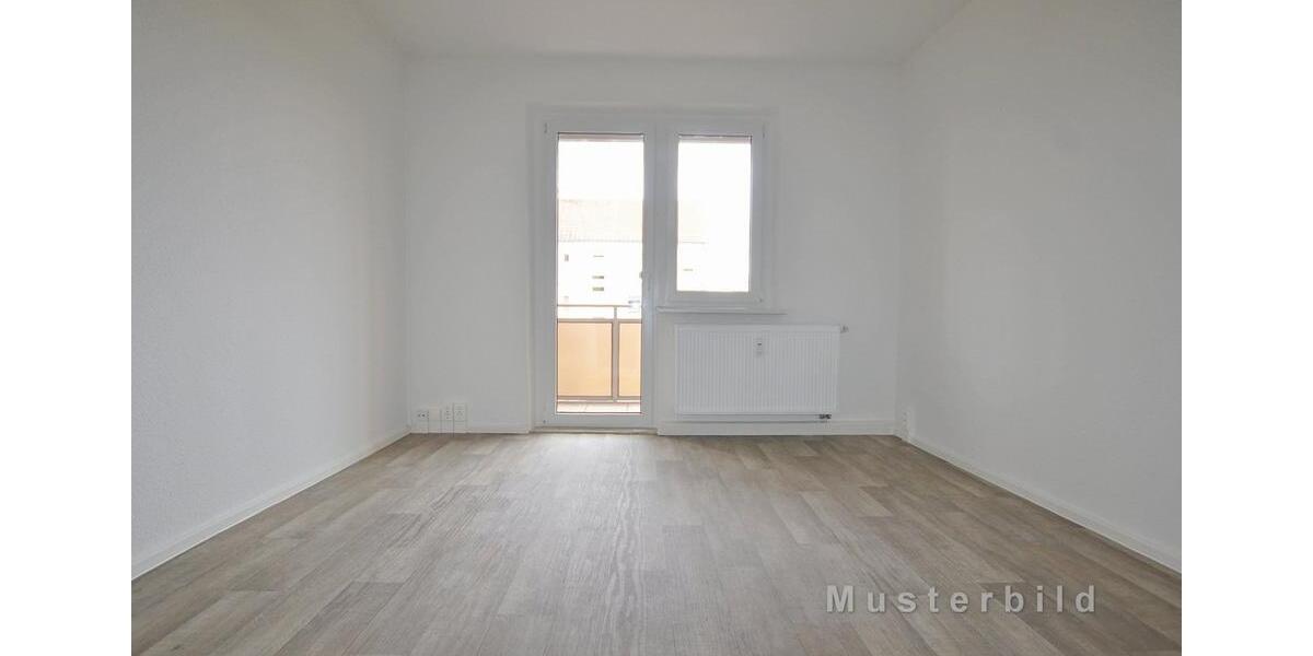 Neu sanierte 2-Raum-Wohnung im Erdgeschoss mit bodengleicher Dusche und Balkon 2 zimmer