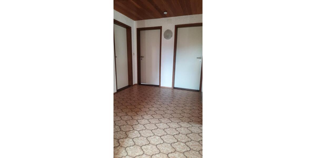 Etagenwohnung Schöllnach - 4 Zimmer, 98 m&sup2;, 622&euro; | Angebot:26639991