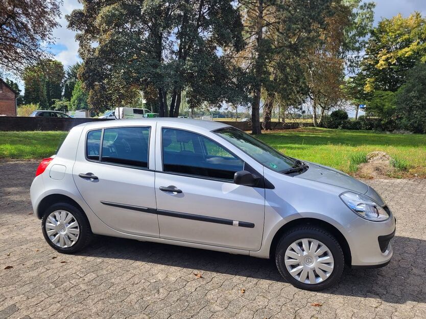 Renault Clio 200.000 km 1.599 € Isernhagen 30916