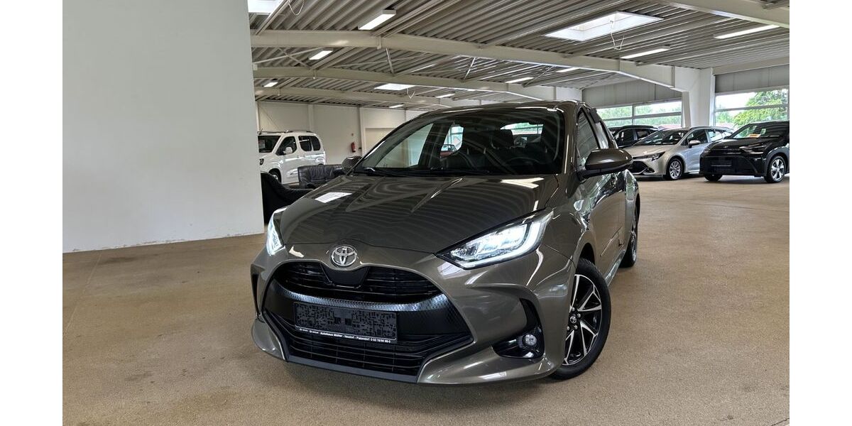 Toyota Yaris 83.857 km 14.980 &euro; Sassenburg / Neudorf- Pl 38524