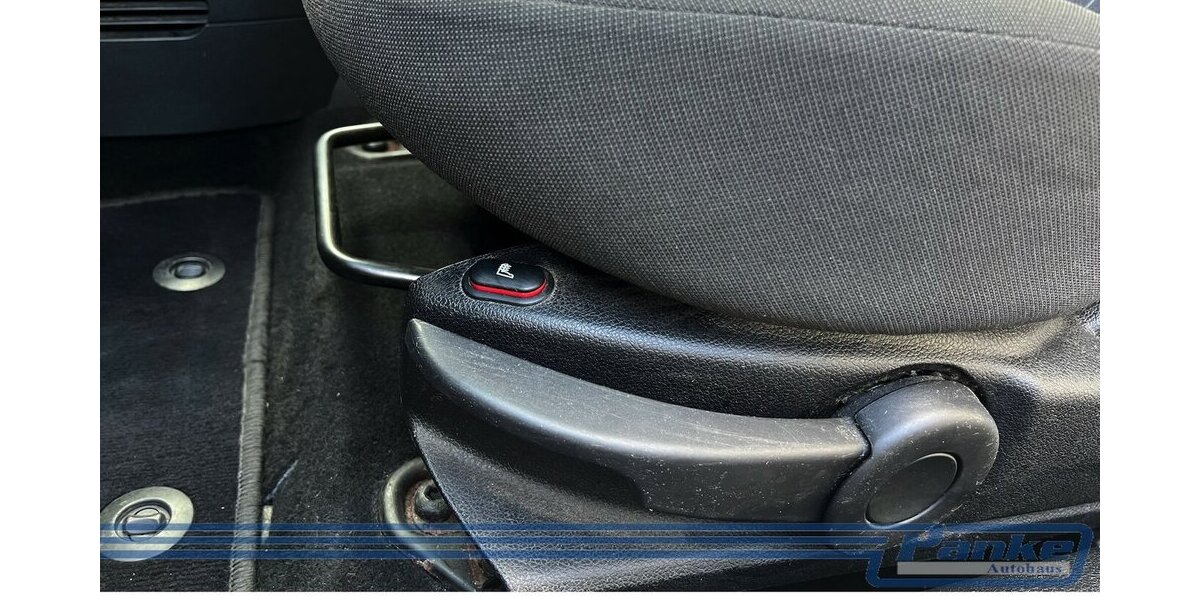 Ford Fiesta Ambiente 1.3*Radio/CD*AUX*Klima* 245.511 km 1.290 &euro; Berlin 13187