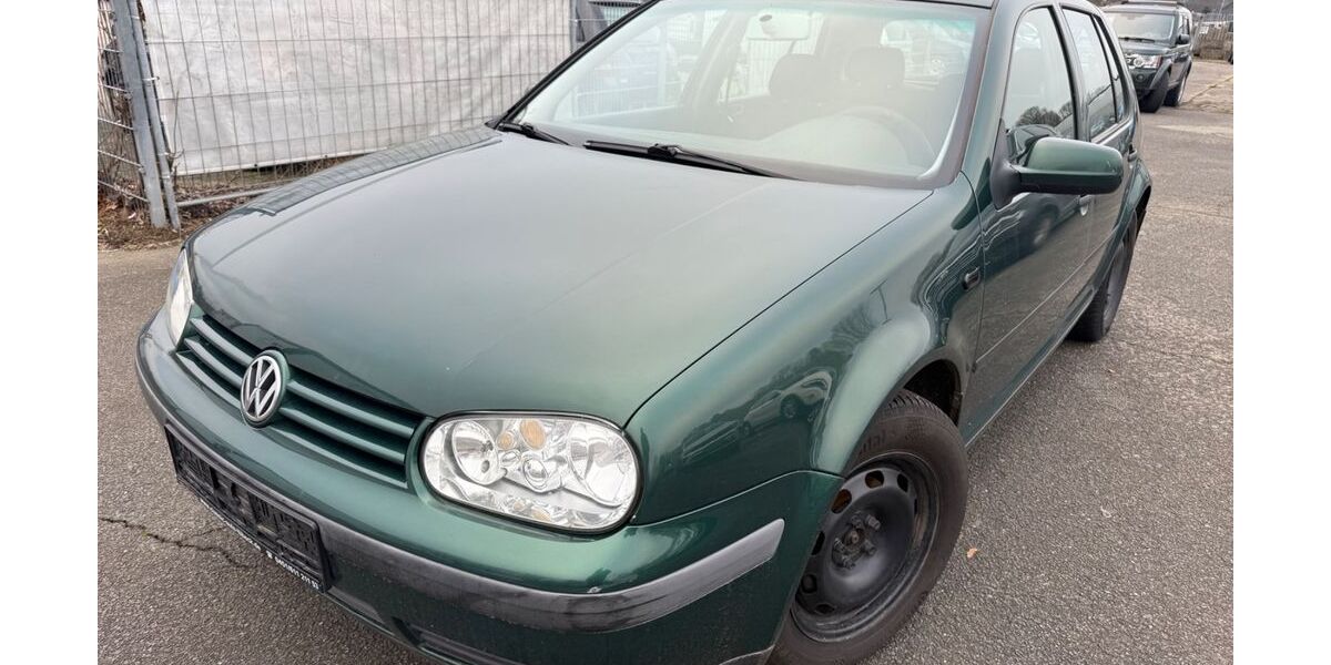 VW Golf 232.100 km 555 &euro; Trappenkamp 24610