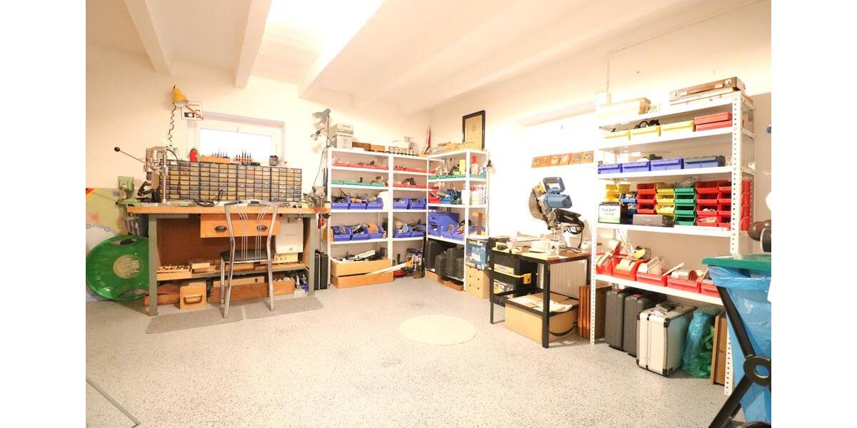 Einfamilienhaus Schwabach - 5 Zimmer, 220 m&sup2;, 2.700&euro; | Angebot:26232015