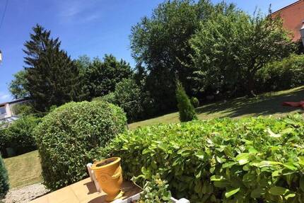 schöne , sonnige Wohnung ,große Terrasse, Garten