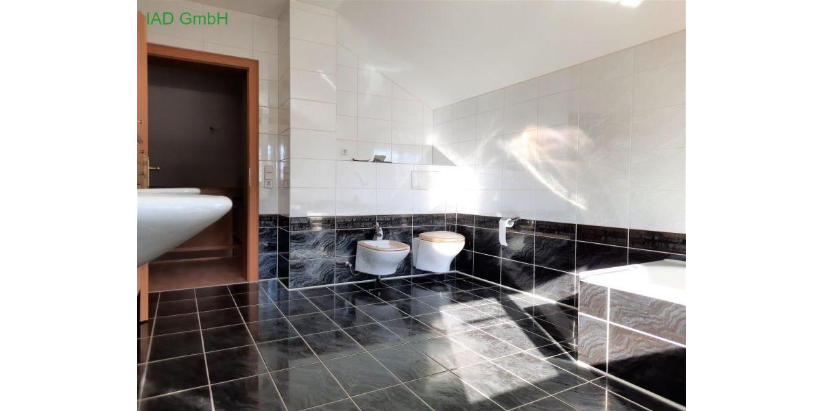 Villa Simbach am Inn - 7 Zimmer, 225 m&sup2;, 995.000&euro; | Angebot:26399414