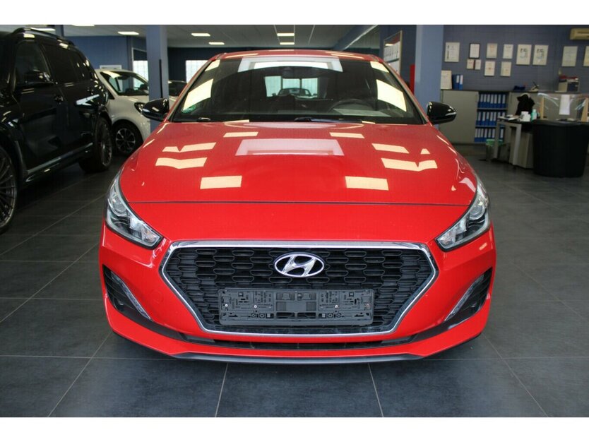 Hyundai i30 1.4 Trend 104.895 km 9.980 € Euskirchen 53881