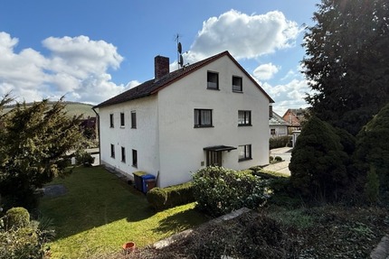 Großzügiges Zwei- bis Dreifamilienhaus mit Garten, ausgebautem Untergeschoss und Ausbaupotenzial. - Haus Zell am Main | Angebot:26876421