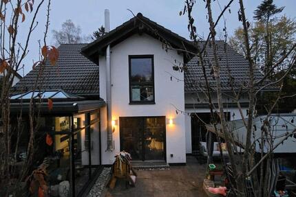 Haus Netphen - 7 Zimmer, 208 m&sup2;, 649.000&euro; | Angebot:26767540