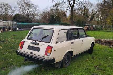 Lada Nova 87.300 km 6.700 &euro; Neuruppin 16816