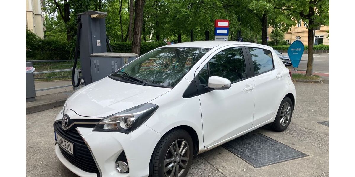 Toyota Yaris 110.600 km 7.550 &euro; München 81371