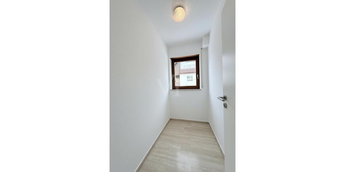 Maisonettenwohnung Ispringen - 5 Zimmer, 212 m&sup2;, 1.800&euro; | Angebot:24770668