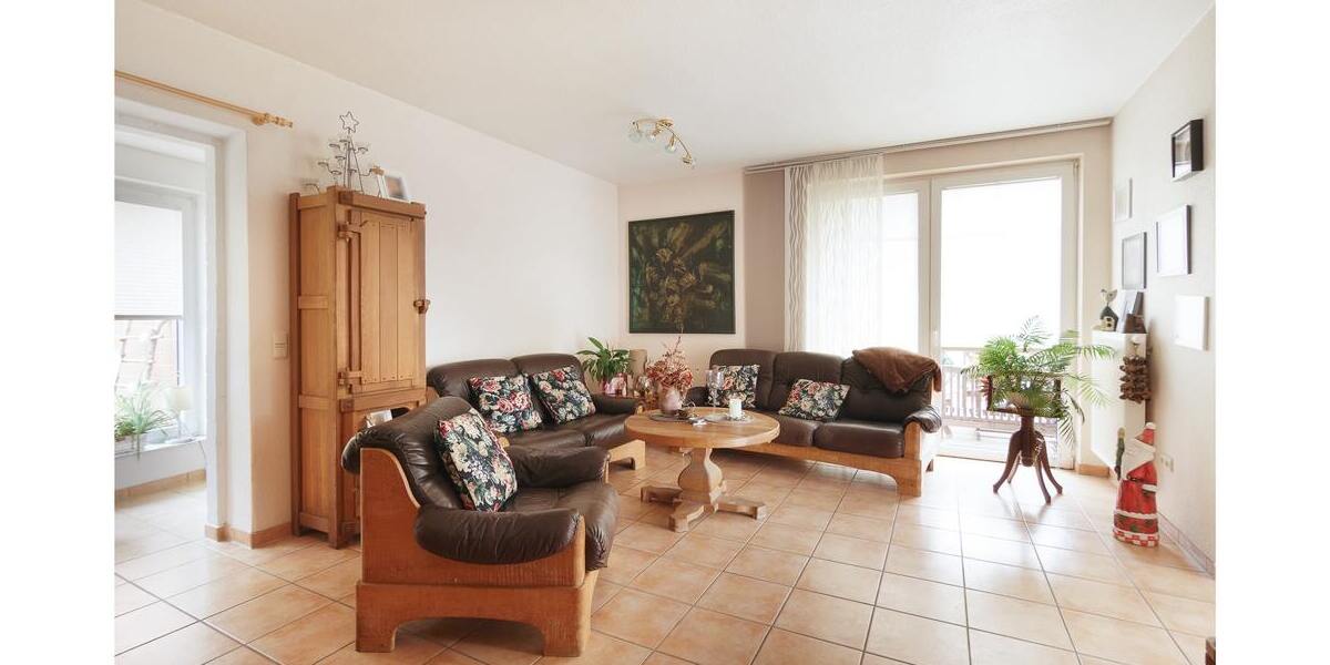 ***2 Wohn- und 2 Geschäftshäuser auf 2.234 m² großem Grundstück*** - Mehrfamilienhaus, Wohnhaus Ostrhauderfehn | Angebot:22307242