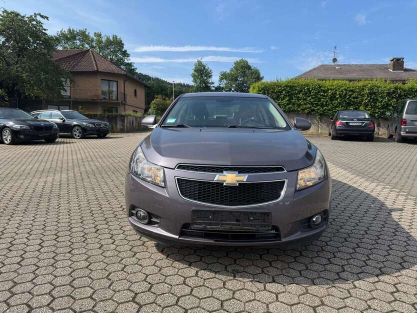 Chevrolet Cruze 172.000 km 3.000 € Schweich-Issel 54338