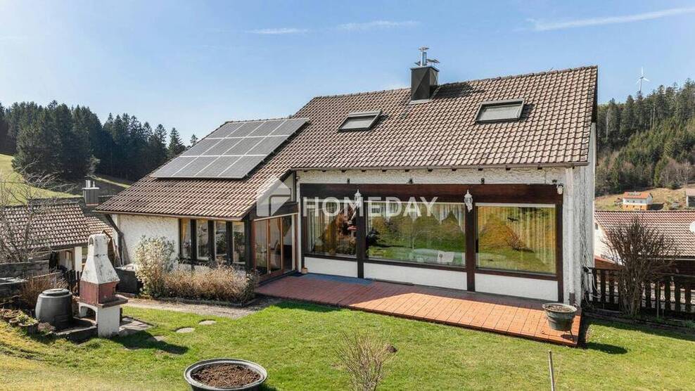 2-Familienhaus mit zusätzlichem großem Gartengrundstück, gehobener Ausstattung und viel Komfort