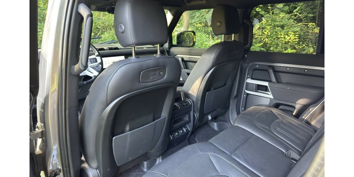 Land Rover Defender 110 SE 1. Hd. Scheckheft unfallfrei 53.000 km 54.999 &euro; Hamburg 22339