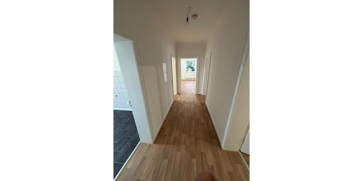 Erdgeschoßwohnung Minden - 4 Zimmer, 100 m&sup2;, 751&euro; | Angebot:25479731