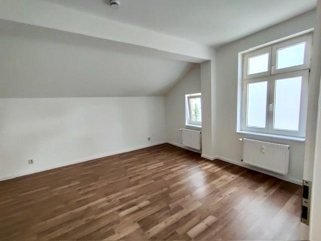 Dachgeschoßwohnung Neustrelitz - 3 Zimmer, 80 m&sup2;, 779&euro; | Angebot:26201908
