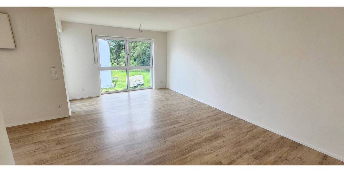 Etagenwohnung Bernhardswald Pettenreuth - 3 Zimmer, 78 m&sup2;, 880&euro; | Angebot:24905505
