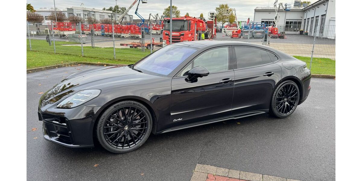 Porsche Panamera 9.965 km 214.900 &euro; Köln 50670