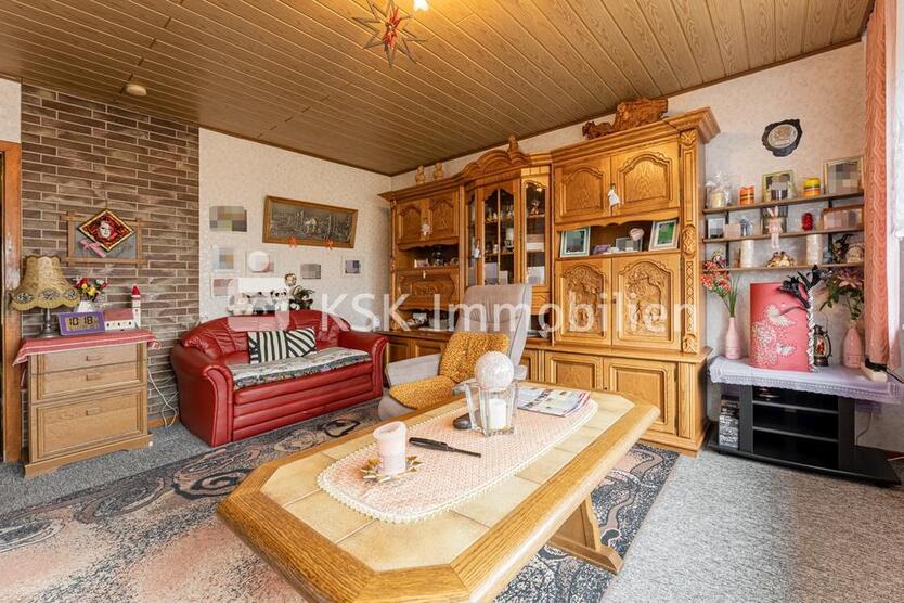 Freistehendes Einfamilienhaus für Kapitalanleger! zimmer