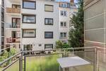 Lichtdurchflutete 3,5-Zimmer-Wohnung mit Balkon im idyllischen Flüsseviertel