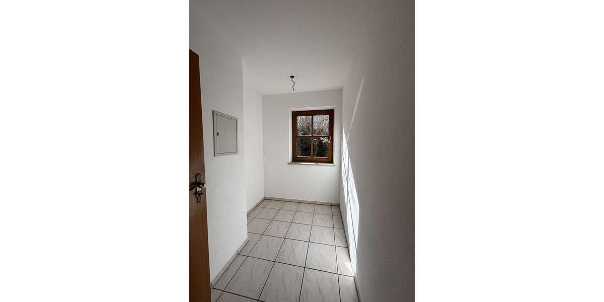 Erdgeschoßwohnung Kaufbeuren - 2.5 Zimmer, 69 m&sup2;, 715&euro; | Angebot:25512899