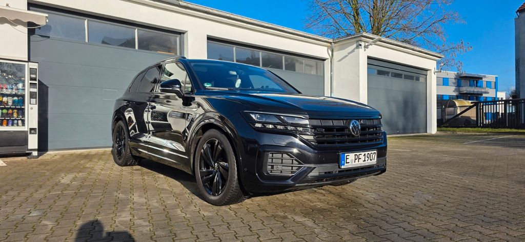 VW Touareg 97.500 km 48.500 &euro; Essen 45279