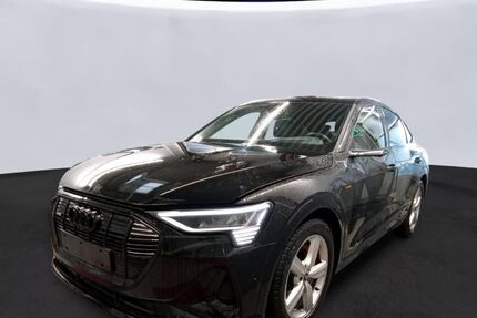Audi e-tron 48.671 km 38.990 &euro; Hamburg 22047