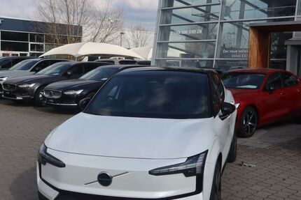 Volvo EX30 8.033 km 35.990 &euro; Potsdam 14482