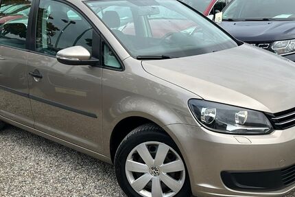 VW Touran 86.216 km 11.990 € Berlin 13089