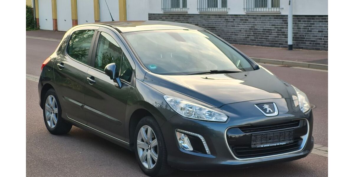 Peugeot 308 137.000 km 4.200 &euro; Halle 06112