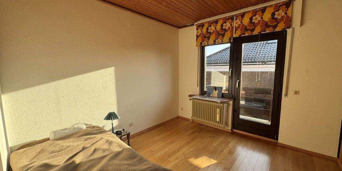 Einfamilienhaus Varel - 9 Zimmer, 185 m&sup2;, 375.000&euro; | Angebot:25399278