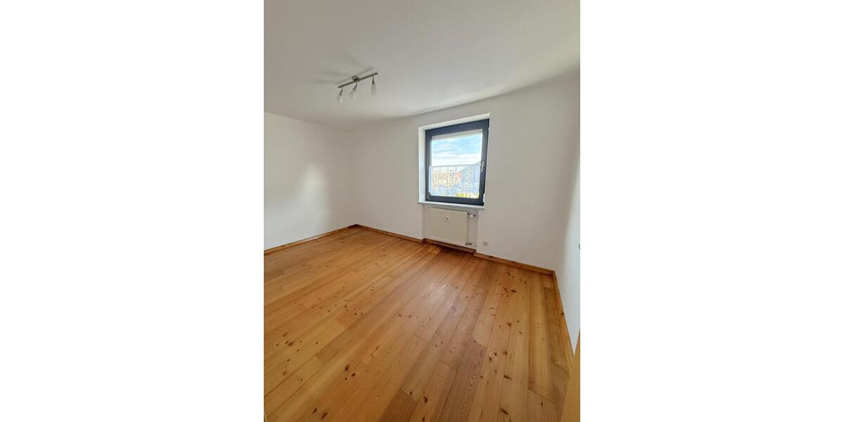 Etagenwohnung Laupheim - 4 Zimmer, 90 m&sup2;, 980&euro; | Angebot:26249340