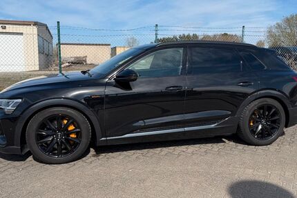 Audi e-tron 78.900 km 33.900 &euro; Osloß 38557