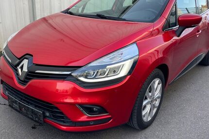 Renault Clio 142.000 km 8.690 &euro; Böblingen 71034