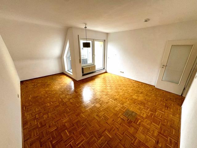 Dachgeschoßwohnung Trier Kürenz - 2 Zimmer, 60 m&sup2;, 750&euro; | Angebot:25607117