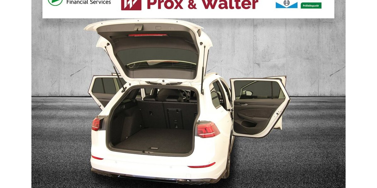 VW Golf VIII Variant 1.5 TSI R-Line LED+KAMERA+ACC 29.466 km 26.700 &euro; Hagenow 19230