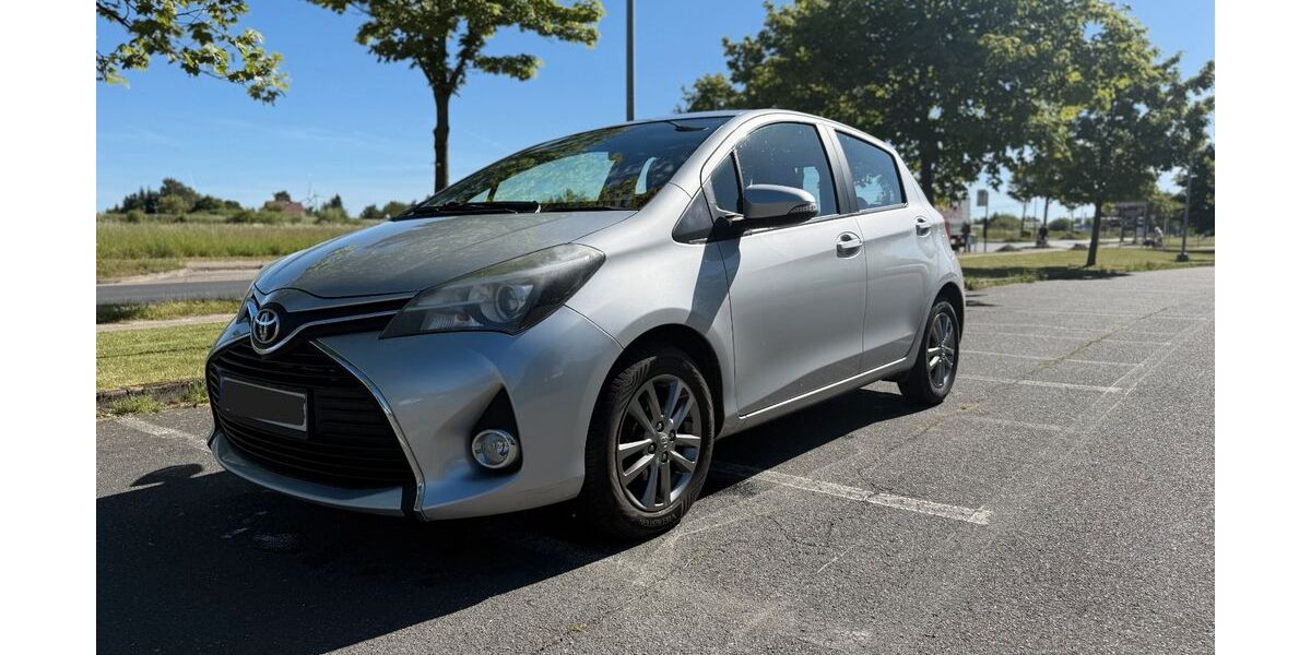 Toyota Yaris 83.000 km 7.499 &euro; Rostock 18055