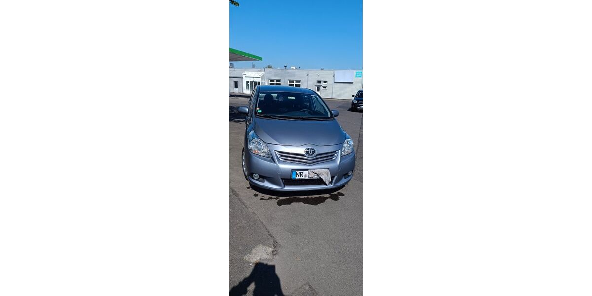 Toyota Verso 147.700 km 6.600 &euro; NEUWIED 56566