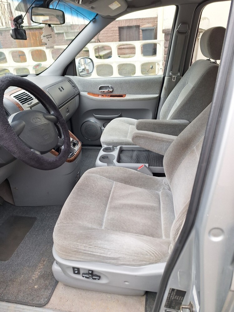 Kia Carnival 235.000 km 2.500 € Dassel 37586