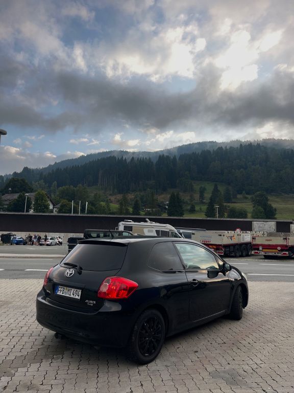 Toyota Auris 295.105 km 1.700 € Emmering 82275