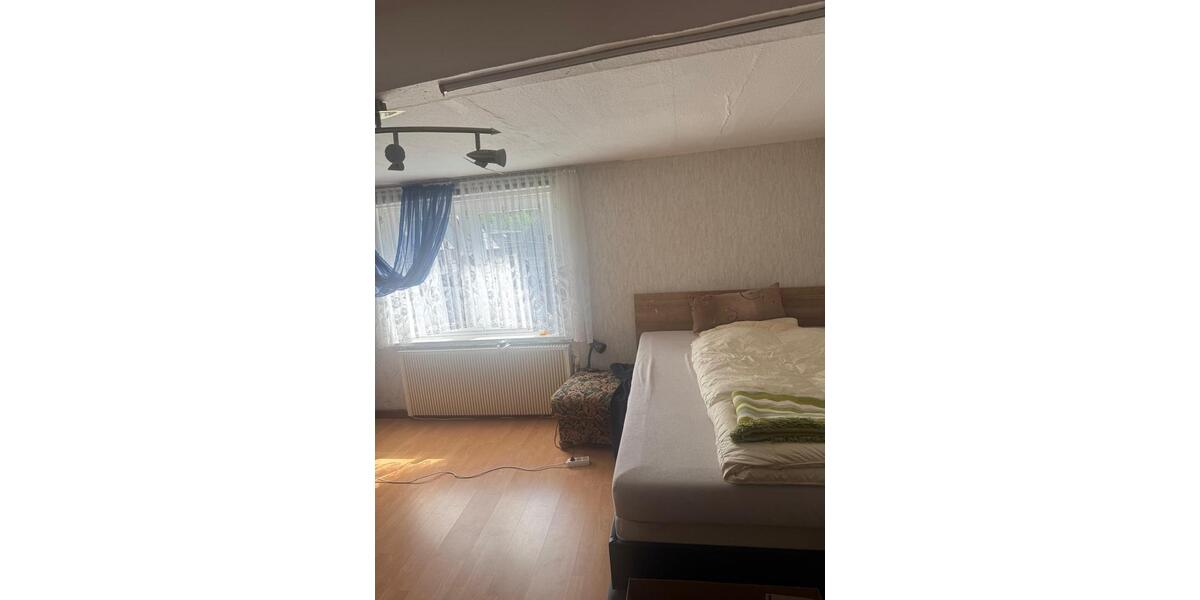 Einfamilienhaus Neuhaus am Rennweg - 7 Zimmer, 280 m&sup2;, 33.000&euro; | Angebot:26321161