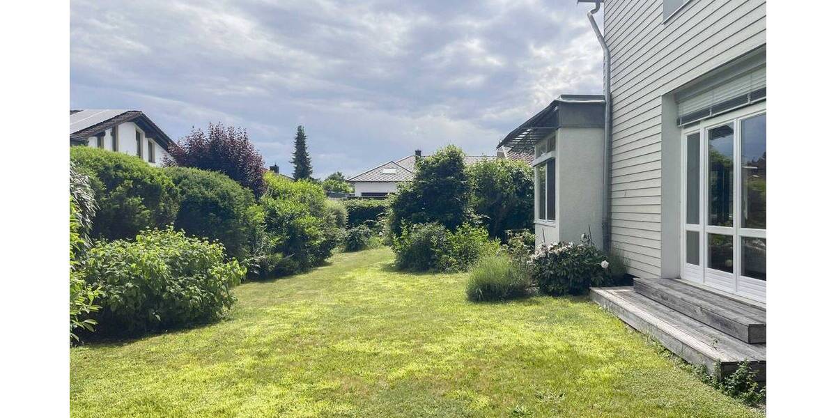 Einfamilienhaus Burghausen - 9 Zimmer, 315 m&sup2;, 780.000&euro; | Angebot:26191713