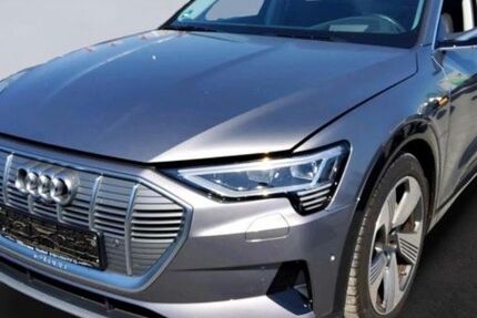 Audi e-tron 47.800 km 37.800 &euro; Ahausen (ehem. TÜV Gelände) 27367